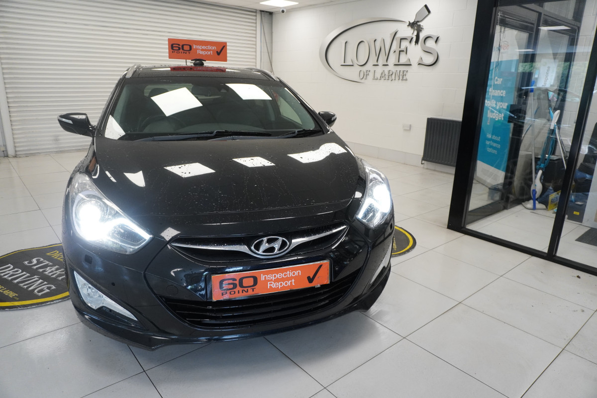 2012 (MAY) HYUNDAI i40 1.7 CRDi 136 PREMIUM ESTATE — HOT LEATHER, PANORAMIC ROOF, REAR CAMERA, SAT NAV