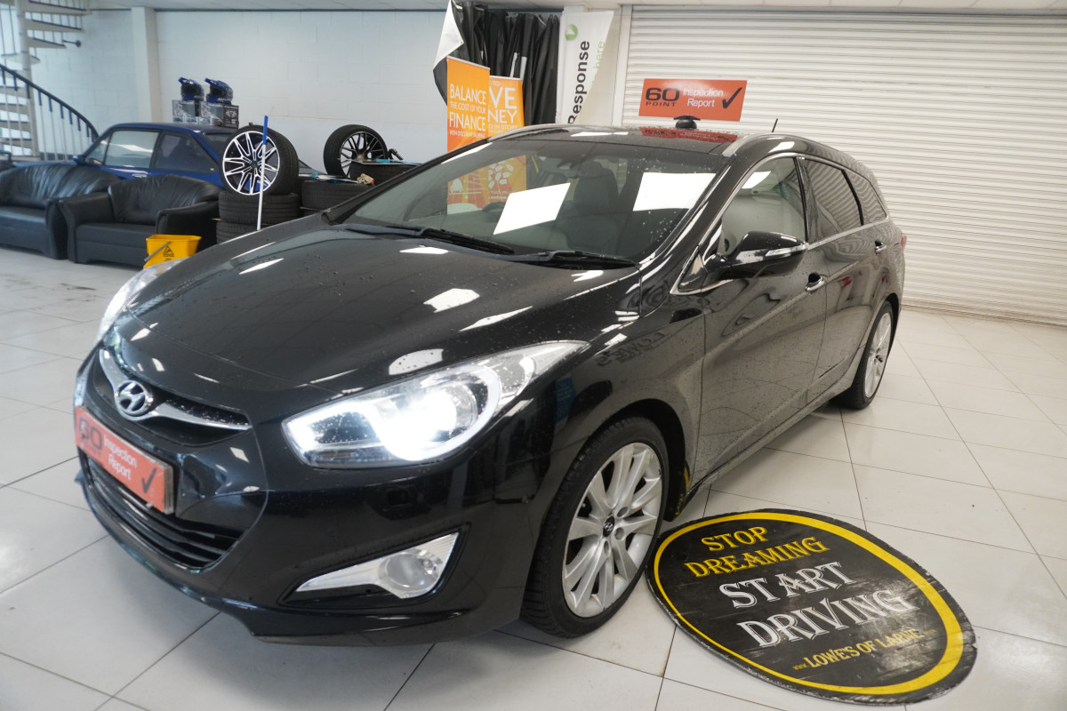 2012 (MAY) HYUNDAI i40 1.7 CRDi 136 PREMIUM ESTATE — HOT LEATHER, PANORAMIC ROOF, REAR CAMERA, SAT NAV