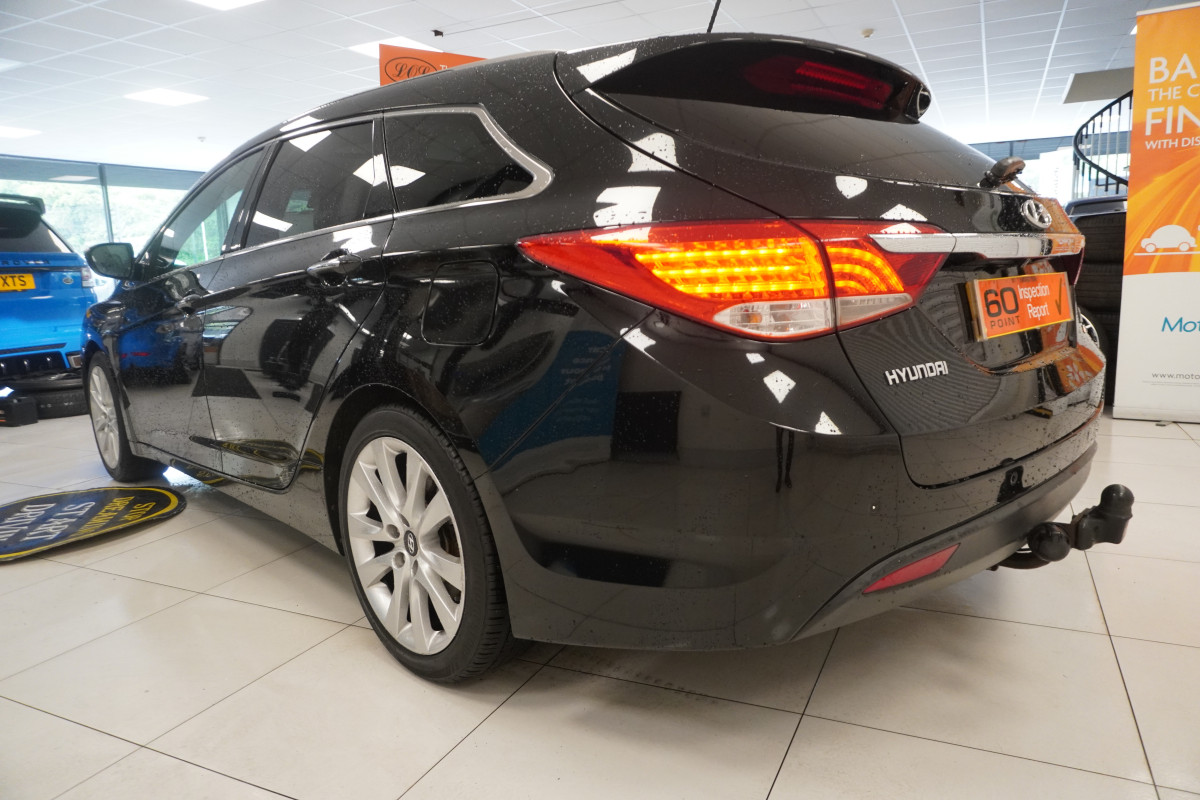 2012 (MAY) HYUNDAI i40 1.7 CRDi 136 PREMIUM ESTATE — HOT LEATHER, PANORAMIC ROOF, REAR CAMERA, SAT NAV