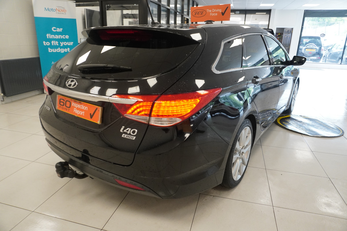 2012 (MAY) HYUNDAI i40 1.7 CRDi 136 PREMIUM ESTATE — HOT LEATHER, PANORAMIC ROOF, REAR CAMERA, SAT NAV