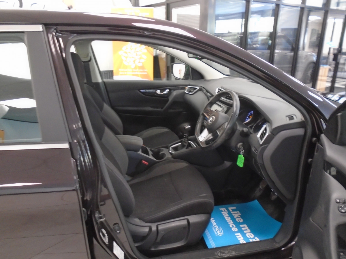 2019 NISSAN QASHQAI 1.5 DCi ACENTA PREMIUM with SAT NAV & REAR CAMERA