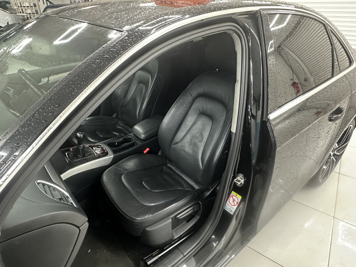 2014 AUDI A4 2.0 TDi TECHNIK with BLACK LEATHER & SAT NAV