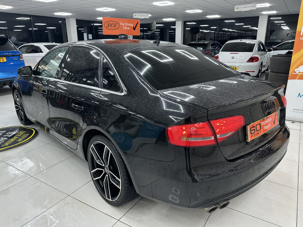 2014 AUDI A4 2.0 TDi TECHNIK with BLACK LEATHER & SAT NAV