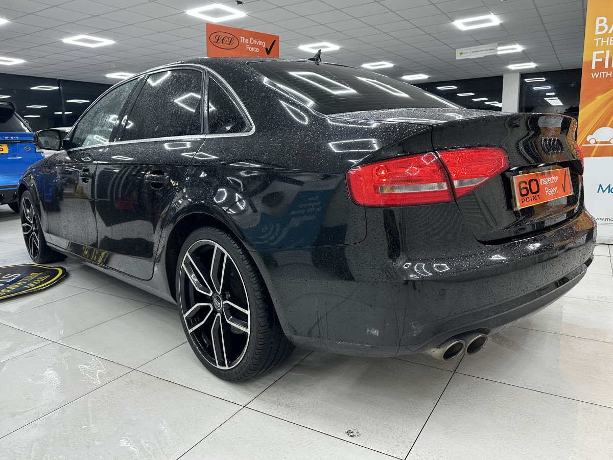 2014 AUDI A4 2.0 TDi TECHNIK with BLACK LEATHER & SAT NAV