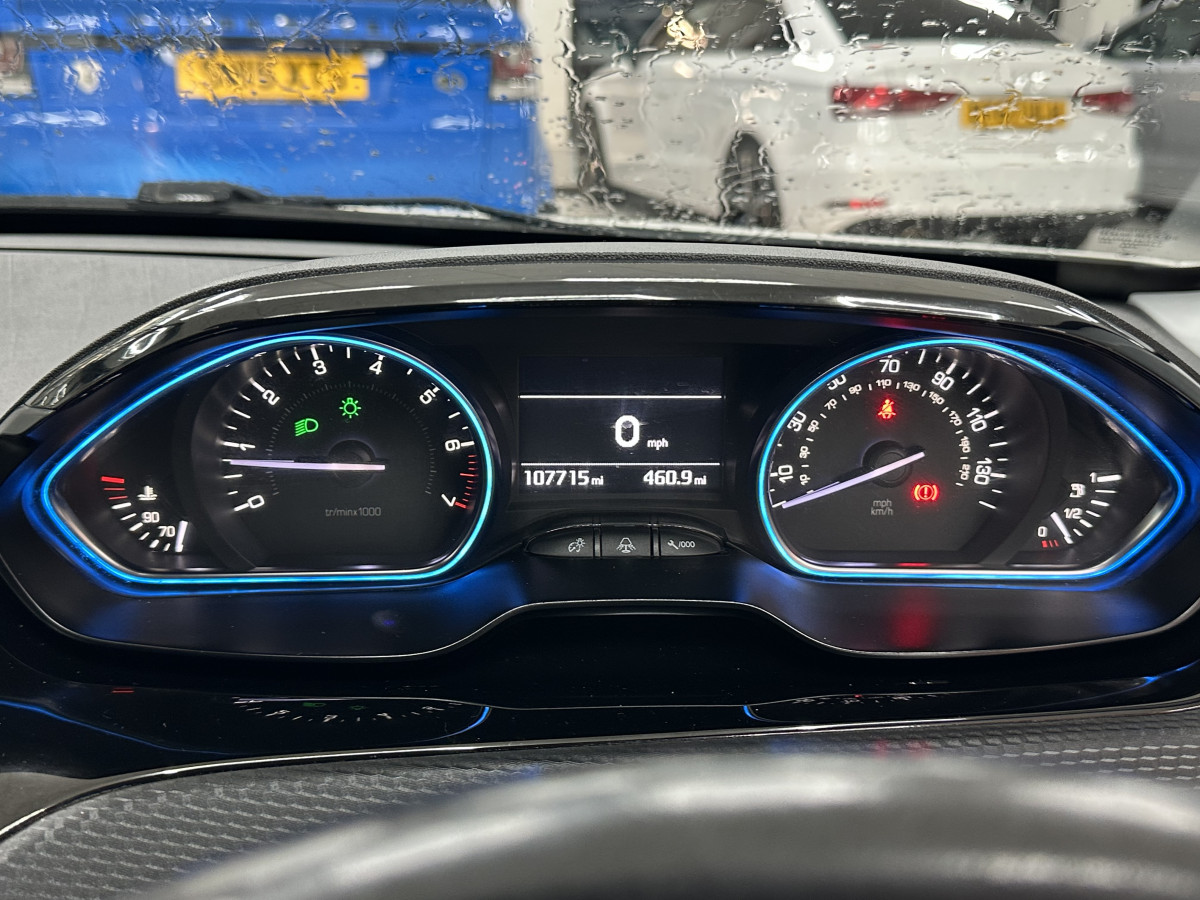 2017 PEUGEOT 2008 1.2 PURETECH ALLURE