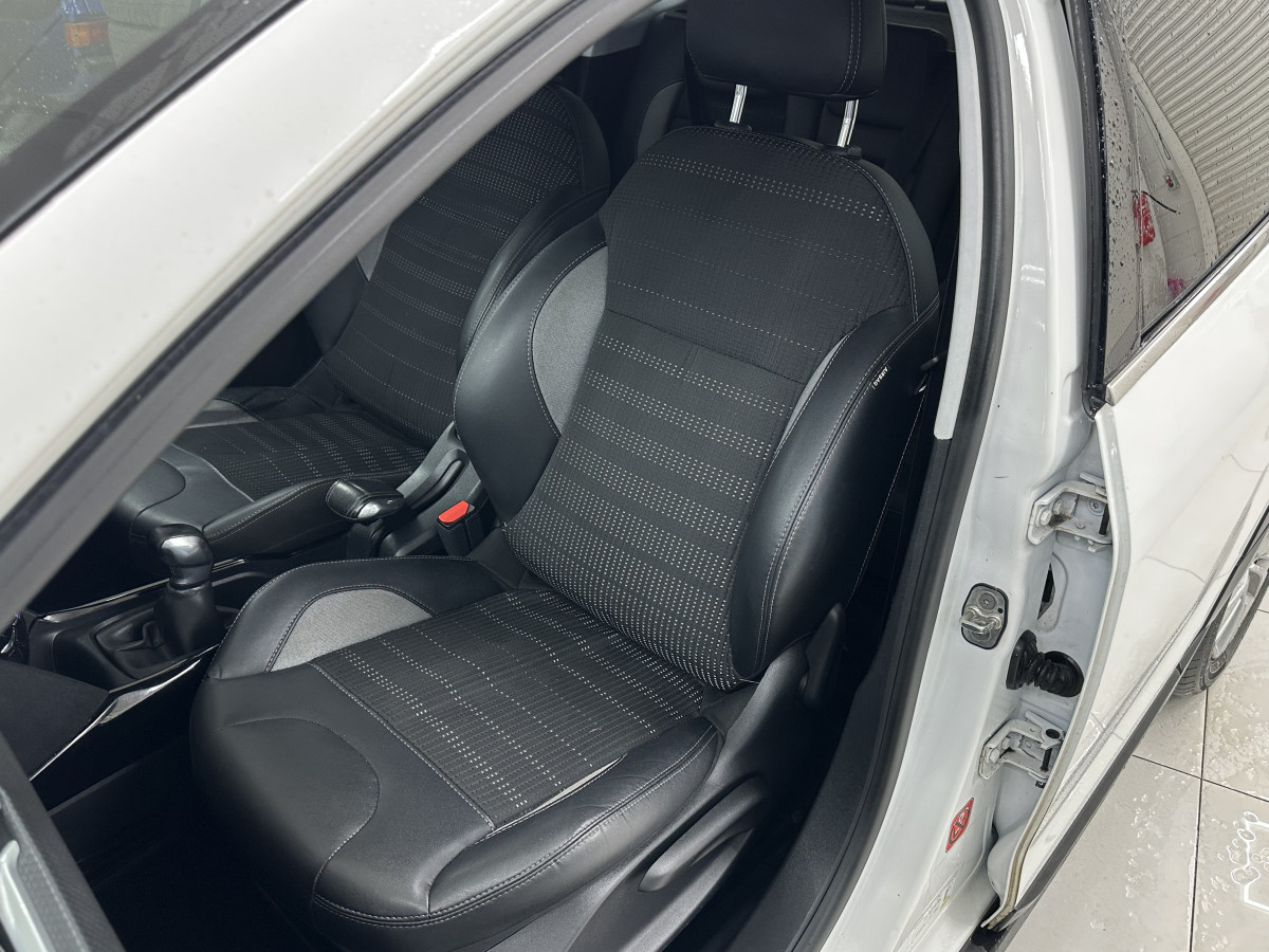 2017 PEUGEOT 2008 1.2 PURETECH ALLURE