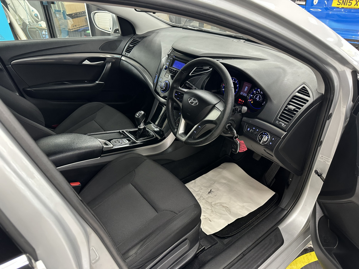 2012 HYUNDAI i40 1.6 GDi 135 BLUE DRIVE ACTIVE ESTATE with ONLY 89K