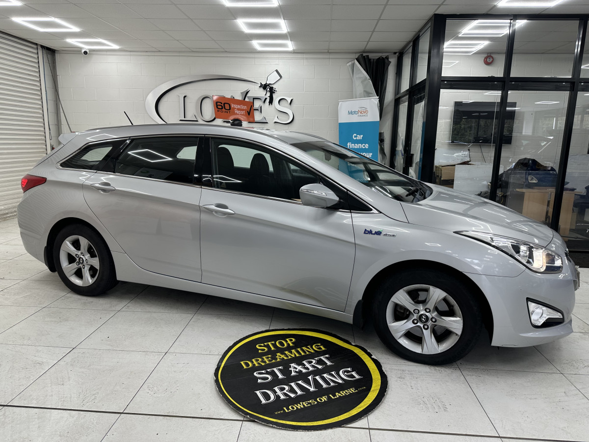 2012 HYUNDAI i40 1.6 GDi 135 BLUE DRIVE ACTIVE ESTATE with ONLY 89K