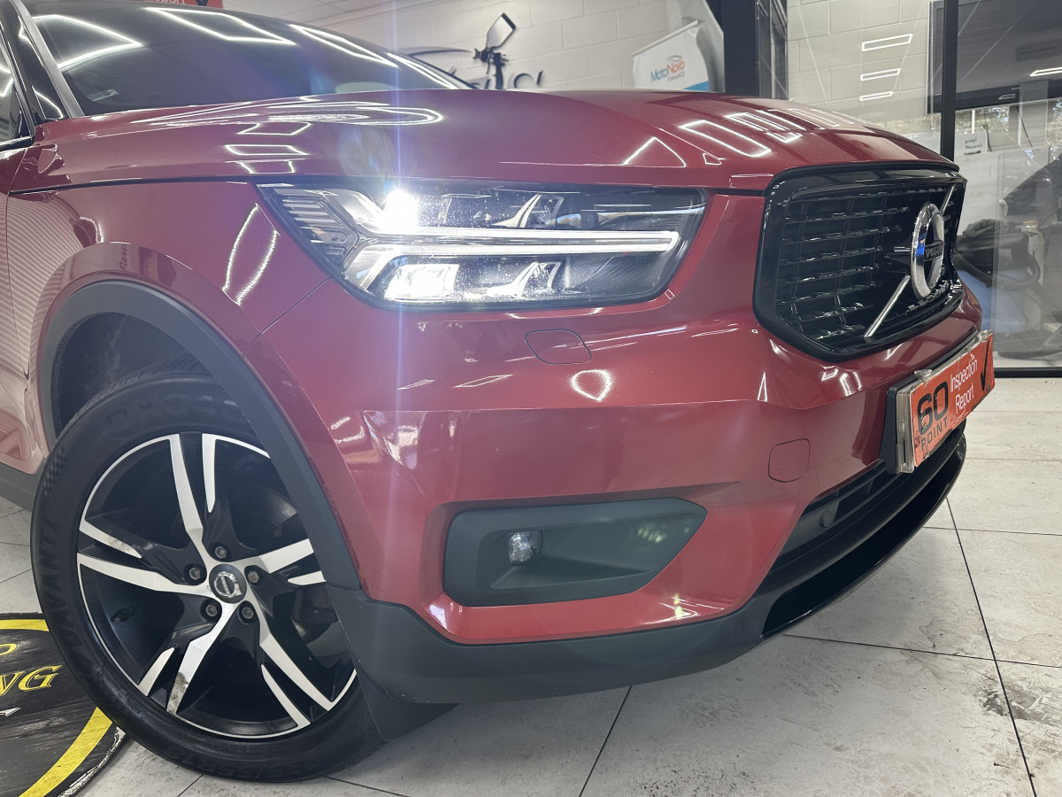 2019 (JULY) VOLVO XC40 2.0 INSCRIPTION D3 R DESIGN with BLACK LEATHER & SAT NAV