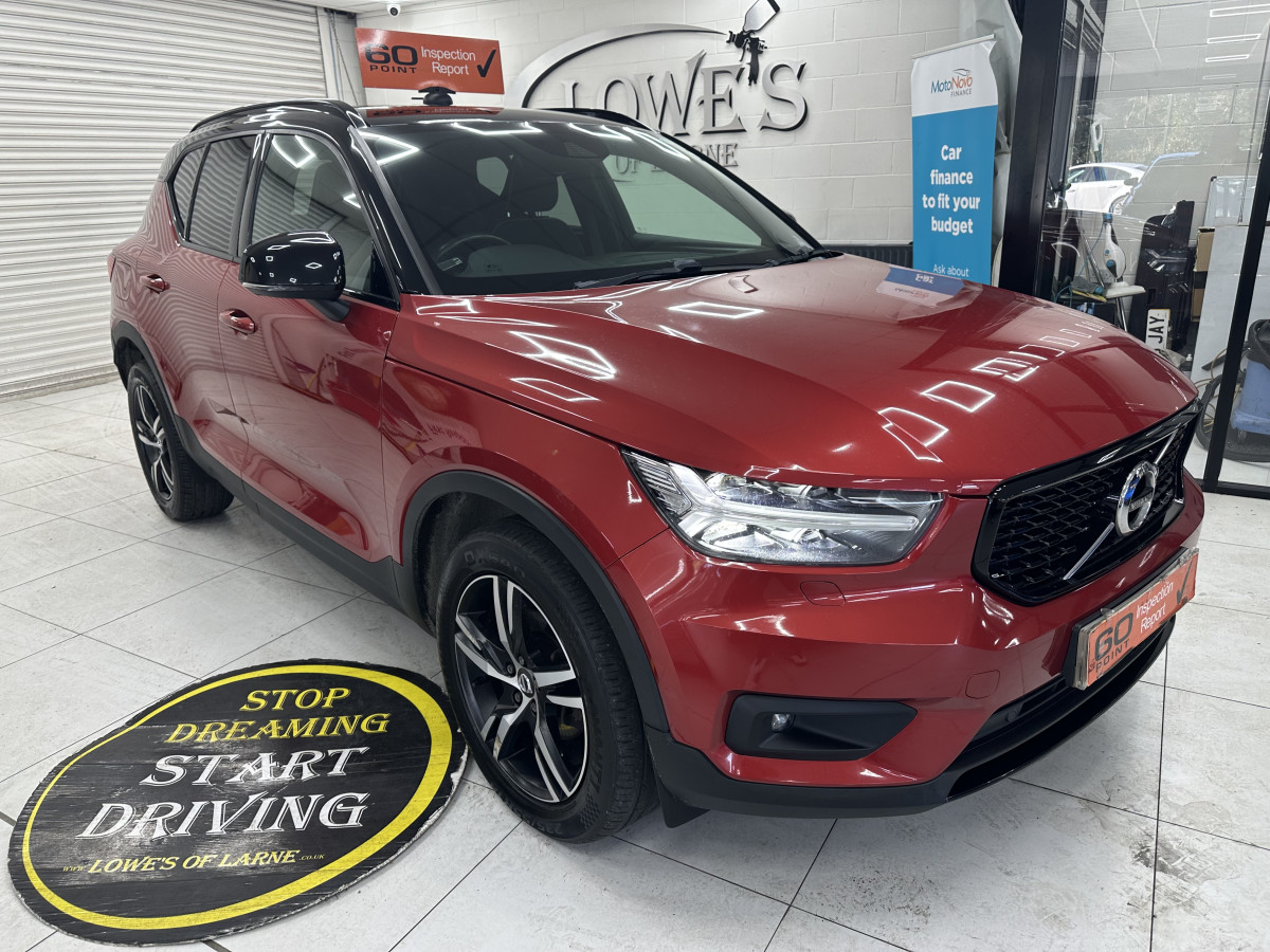 2019 (JULY) VOLVO XC40 2.0 INSCRIPTION D3 R DESIGN with BLACK LEATHER & SAT NAV