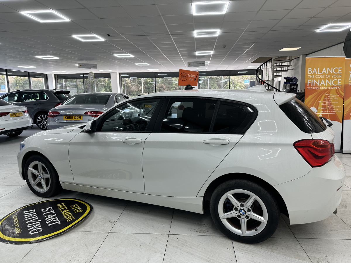 2015 (MAY) BMW 116D SE S/S 5 DOOR