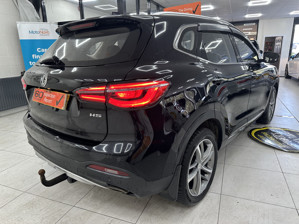 2023 MG HS 1.5 TGDi EXCITE — HOT BLACK LEATHER, SAT NAV