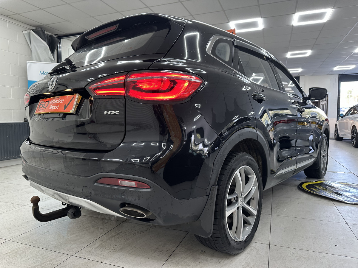 2023 MG HS 1.5 TGDi EXCITE — HOT BLACK LEATHER, SAT NAV