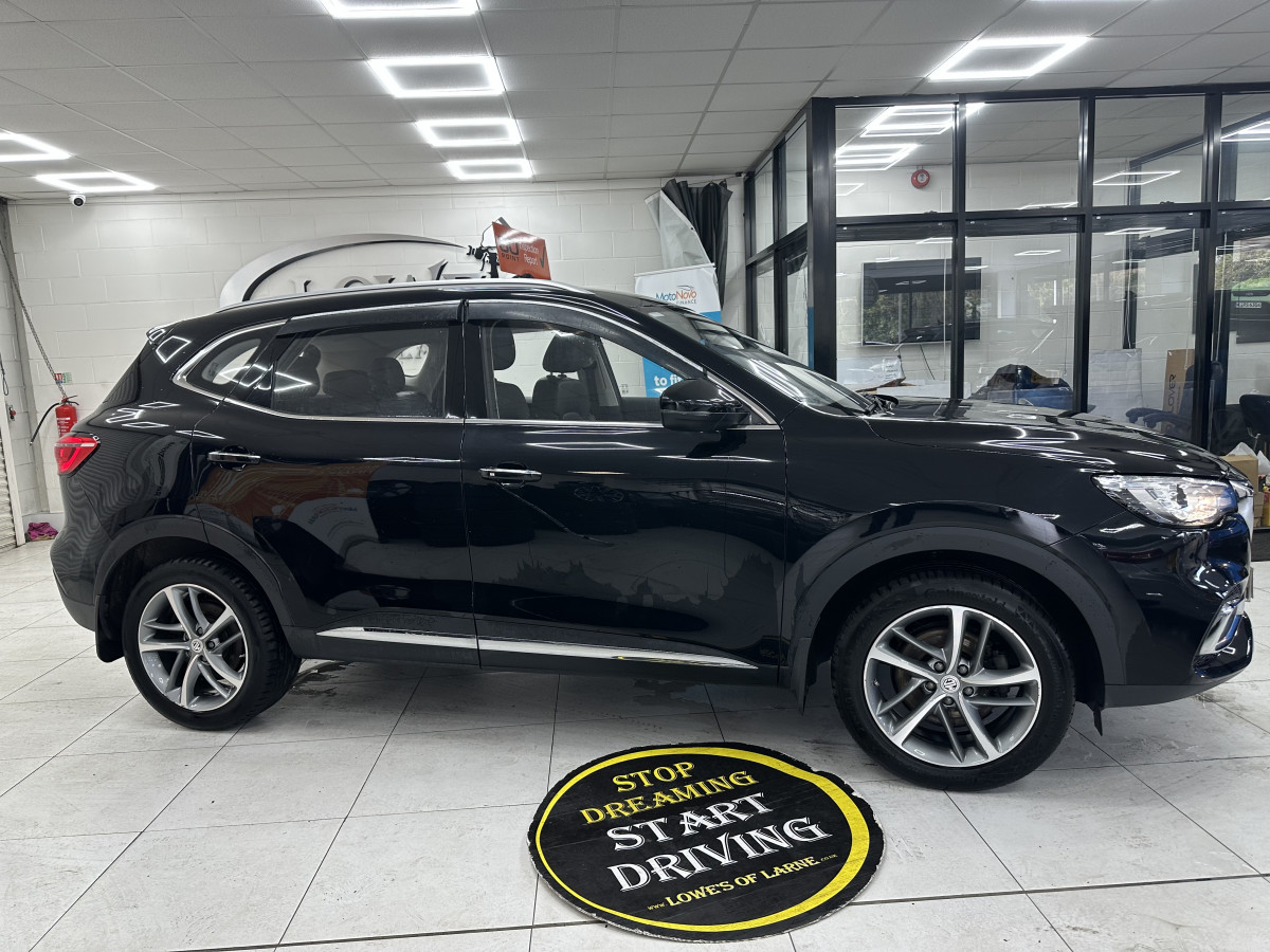 2023 MG HS 1.5 TGDi EXCITE — HOT BLACK LEATHER, SAT NAV