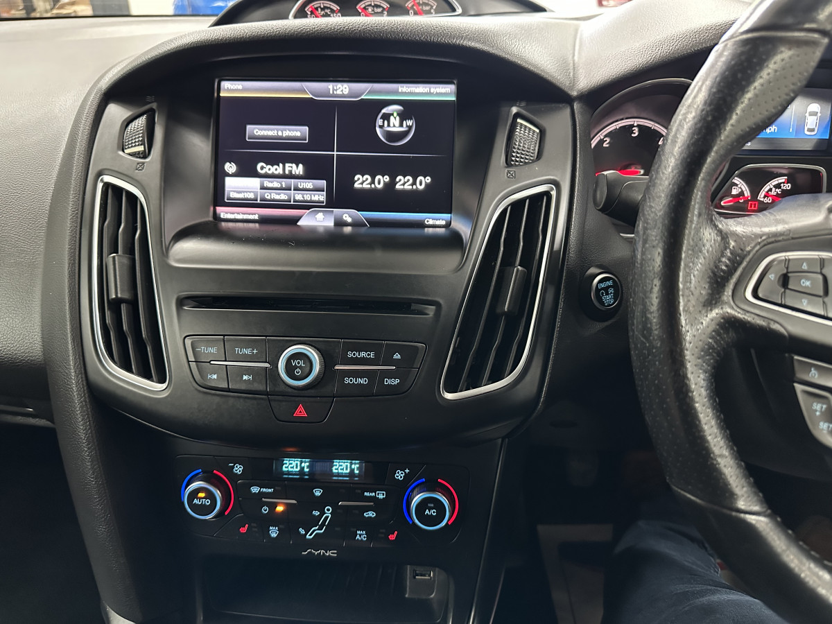 2015 (APRIL) FORD FOCUS 2.0 TDCi ST-3 185BHP — FINISHED in NARDO GREY with BLACK LEATHER RECARO TRIM