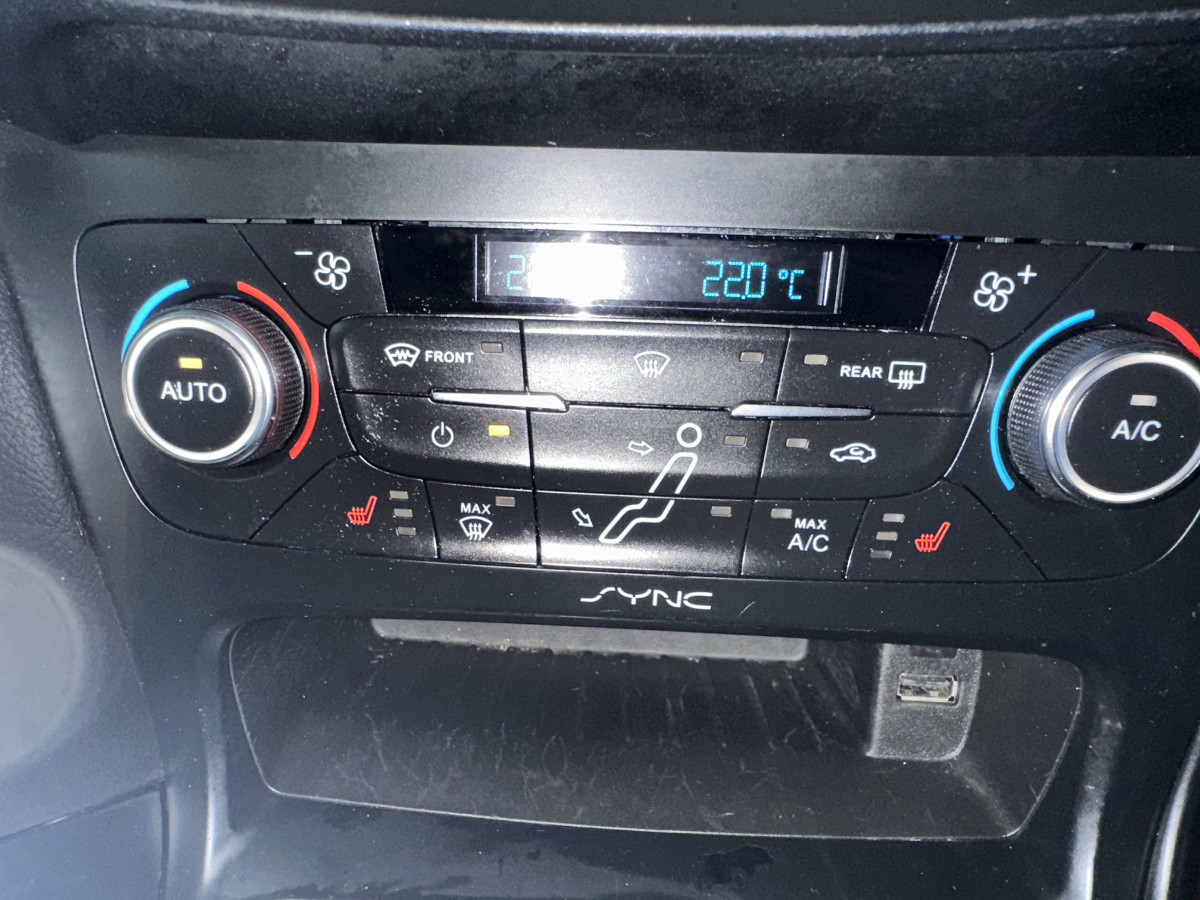 2015 (APRIL) FORD FOCUS 2.0 TDCi ST-3 185BHP — FINISHED in NARDO GREY with BLACK LEATHER RECARO TRIM