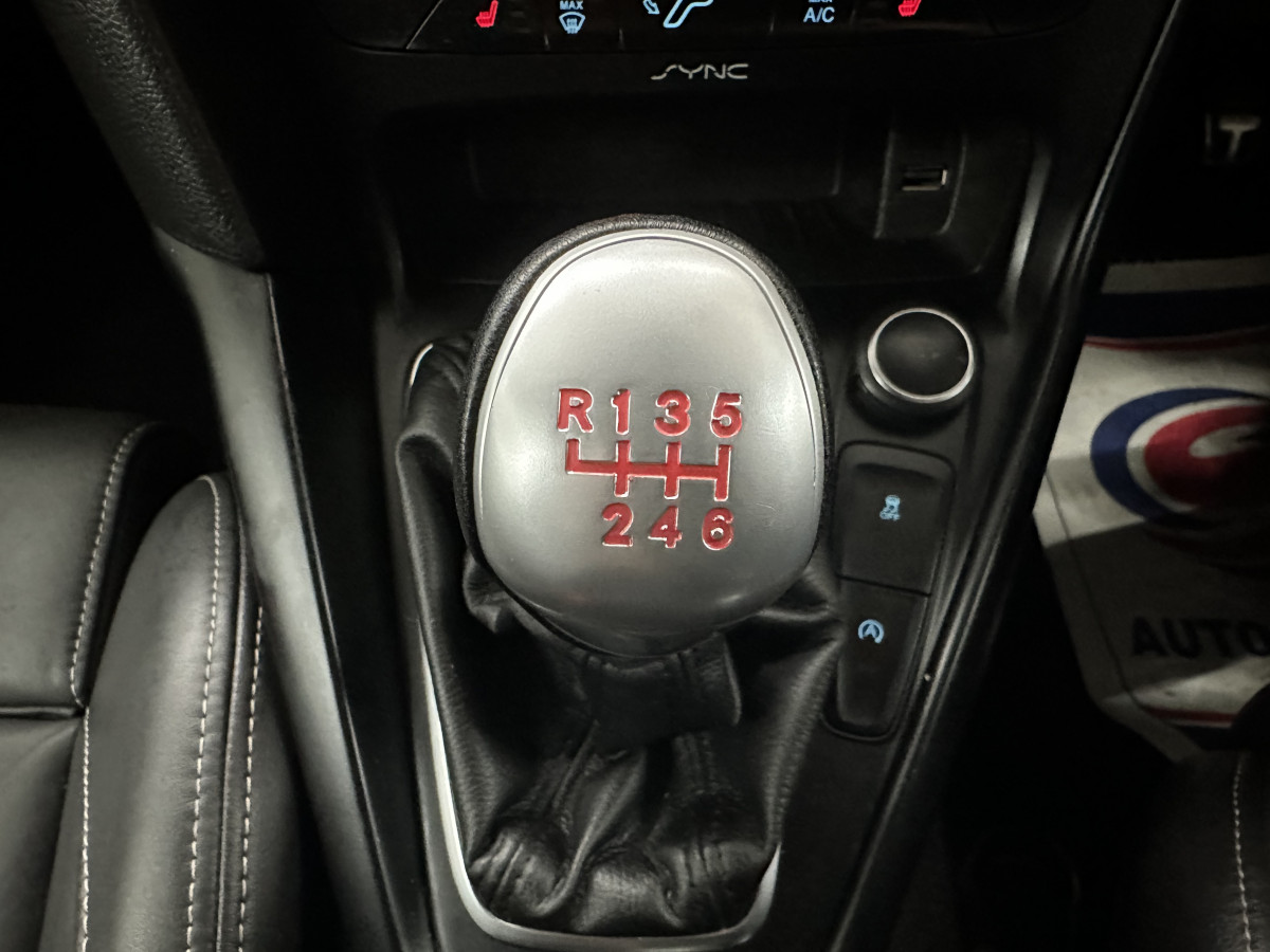 2015 (APRIL) FORD FOCUS 2.0 TDCi ST-3 185BHP — FINISHED in NARDO GREY with BLACK LEATHER RECARO TRIM