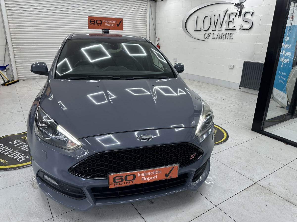 2015 (APRIL) FORD FOCUS 2.0 TDCi ST-3 185BHP — FINISHED in NARDO GREY with BLACK LEATHER RECARO TRIM