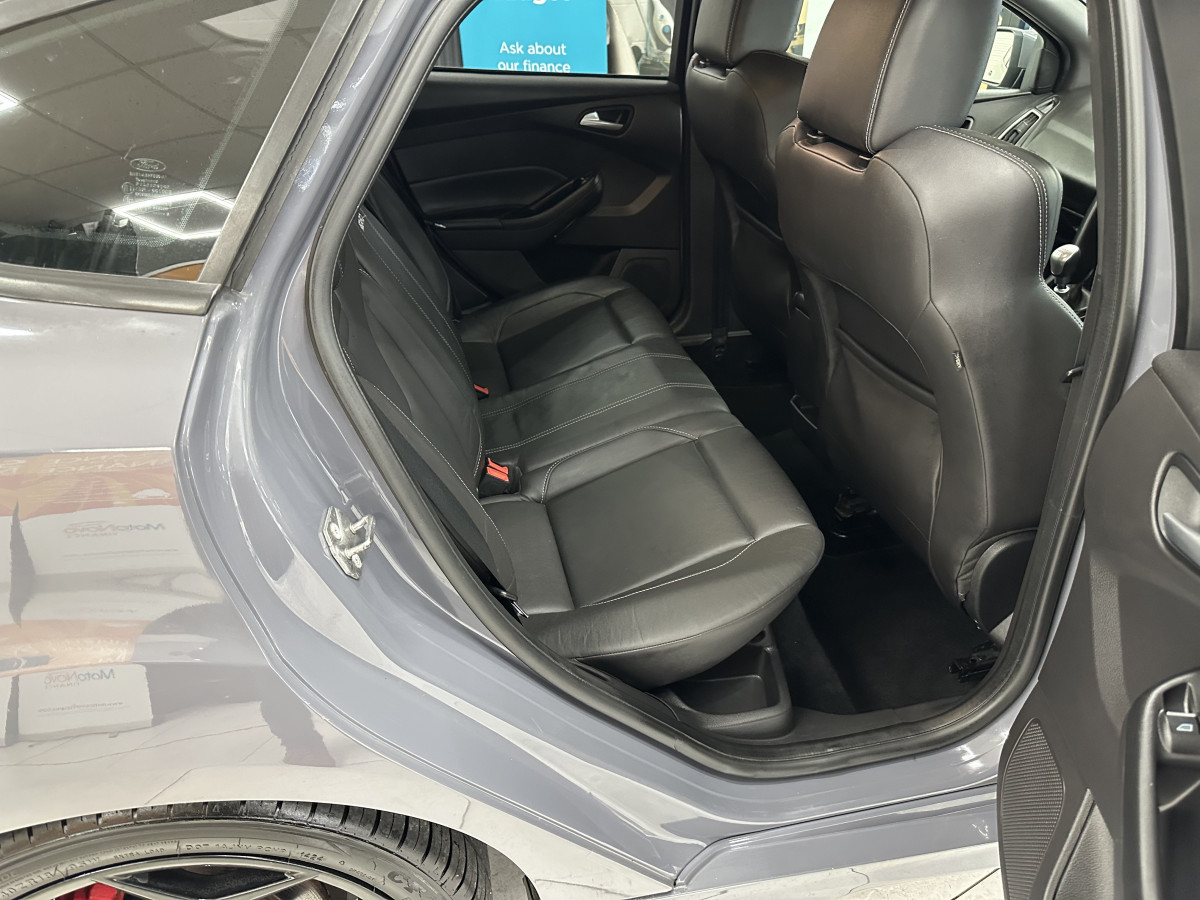 2015 (APRIL) FORD FOCUS 2.0 TDCi ST-3 185BHP — FINISHED in NARDO GREY with BLACK LEATHER RECARO TRIM