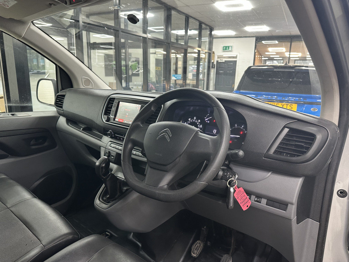 2017 CITROEN DISPATCH 1.6 BlueHDi XS CREW 6 SEATER — NO VAT