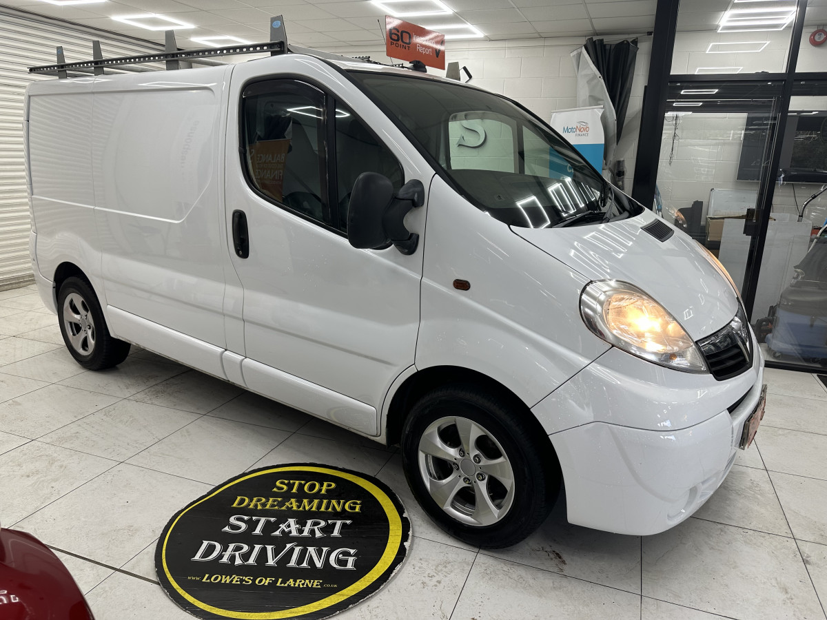 2010 VAUXHALL VIVARO 2.0 CDTi 2700 — COLOUR CODED BUMPERS — PSVd UNTIL FEB 2027