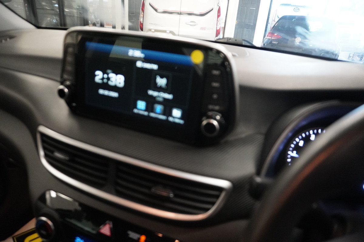 2020 HYUNDAI TUCSON1.6 SE NAV with ONLY 41K