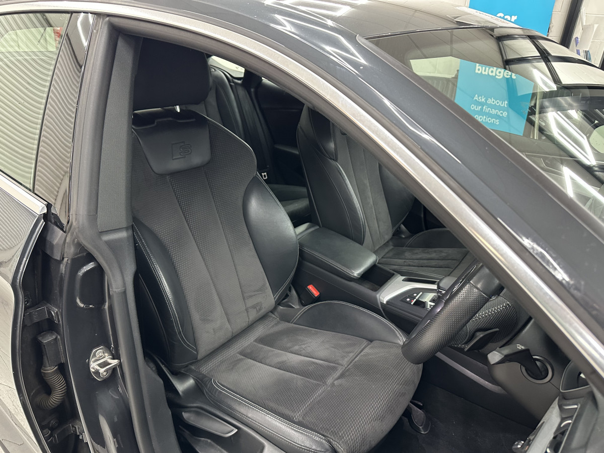 2020 (OCT) AUDI A5 2.0 TDi 40 S LINE SPORTBACK S TRONIC AUTO — BLACK LEATHER & SAT NAV