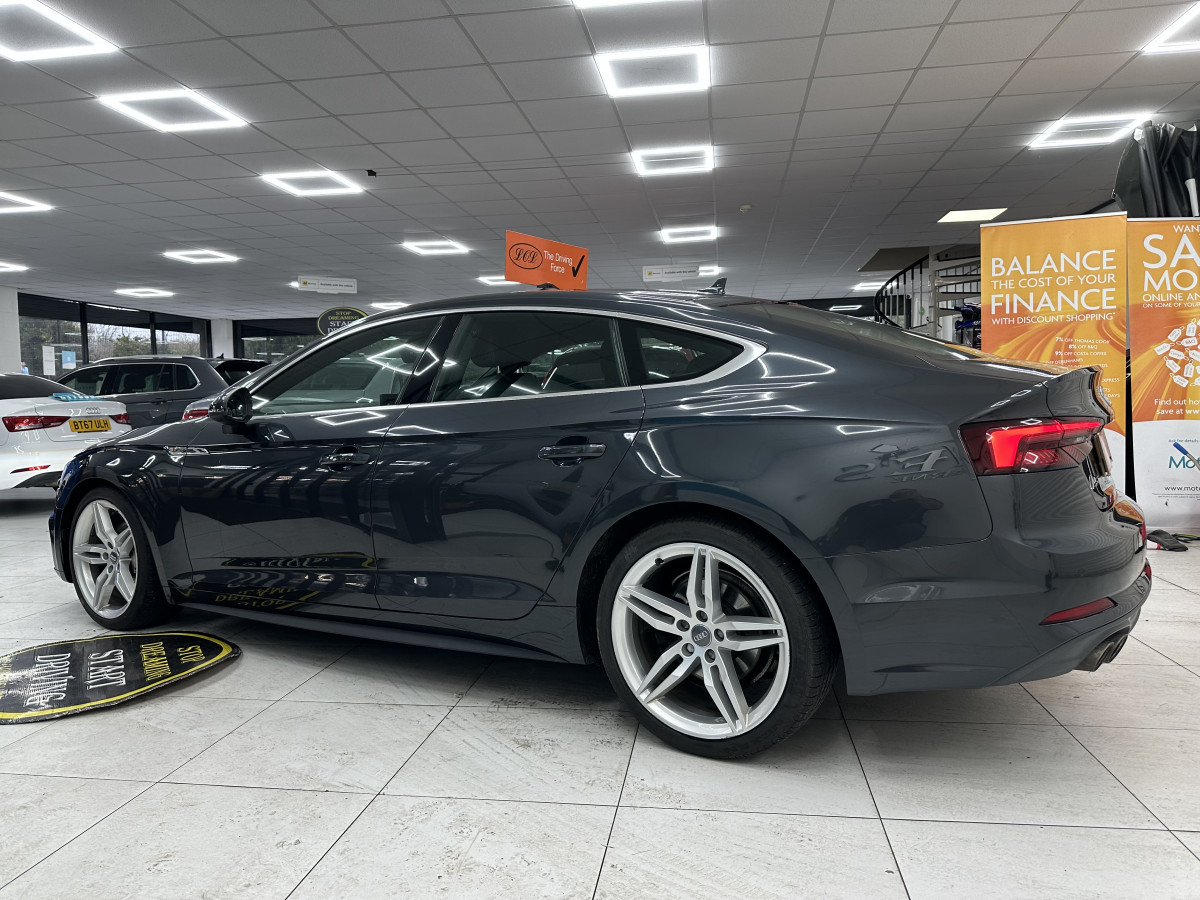 2020 (OCT) AUDI A5 2.0 TDi 40 S LINE SPORTBACK S TRONIC AUTO — BLACK LEATHER & SAT NAV
