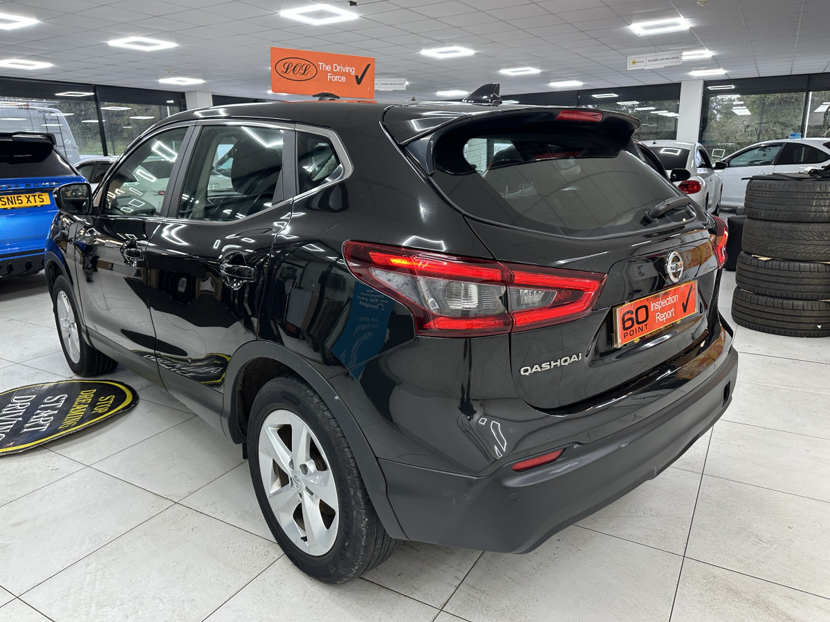 2019 NISSAN QASHQAI 1.5 DCi ACENTA PREMIUM with SAT NAV & REAR CAMERA (ONE OWNER & FSH)