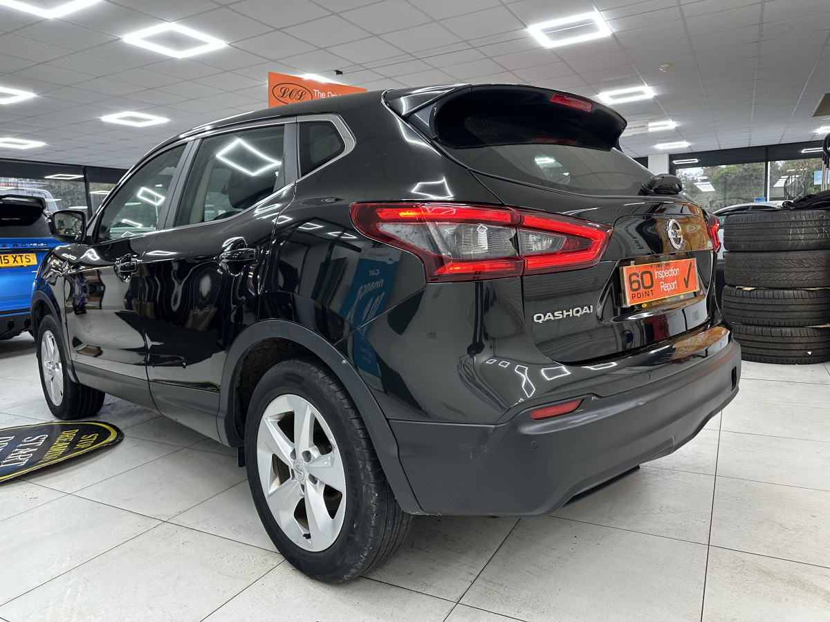 2019 NISSAN QASHQAI 1.5 DCi ACENTA PREMIUM with SAT NAV & REAR CAMERA (ONE OWNER & FSH)