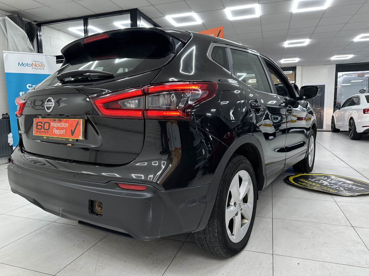 2019 NISSAN QASHQAI 1.5 DCi ACENTA PREMIUM with SAT NAV & REAR CAMERA (ONE OWNER & FSH)
