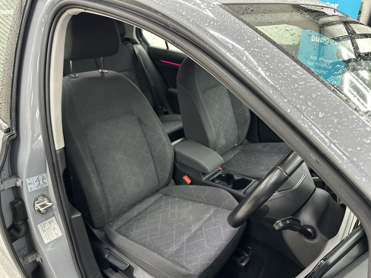 2020 VW GOLF 1.5 TSi LIFE FINISHED in NARDO GREY with ONLY 69K