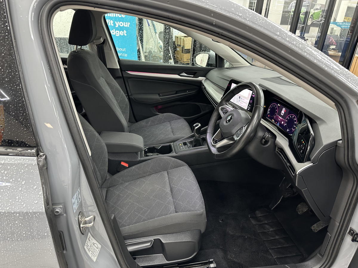 2020 VW GOLF 1.5 TSi LIFE FINISHED in NARDO GREY with ONLY 69K