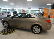 2010 RENAULT MEGANE 1.5 DCi DYNAMIQUE S CONVERTIBLE with ONLY 52,000 MILES — BLACK LEATHER