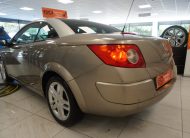 2010 RENAULT MEGANE 1.5 DCi DYNAMIQUE S CONVERTIBLE with ONLY 52,000 MILES — BLACK LEATHER