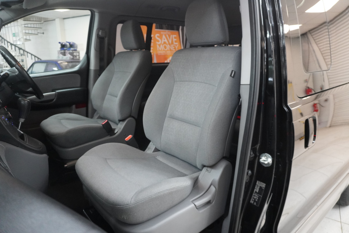 2019 (JUNE) HYUNDAI i800 2.5 CRDi SE NAV 8 SEATER — NEW MODEL — SAT NAV — REAR CAMERA