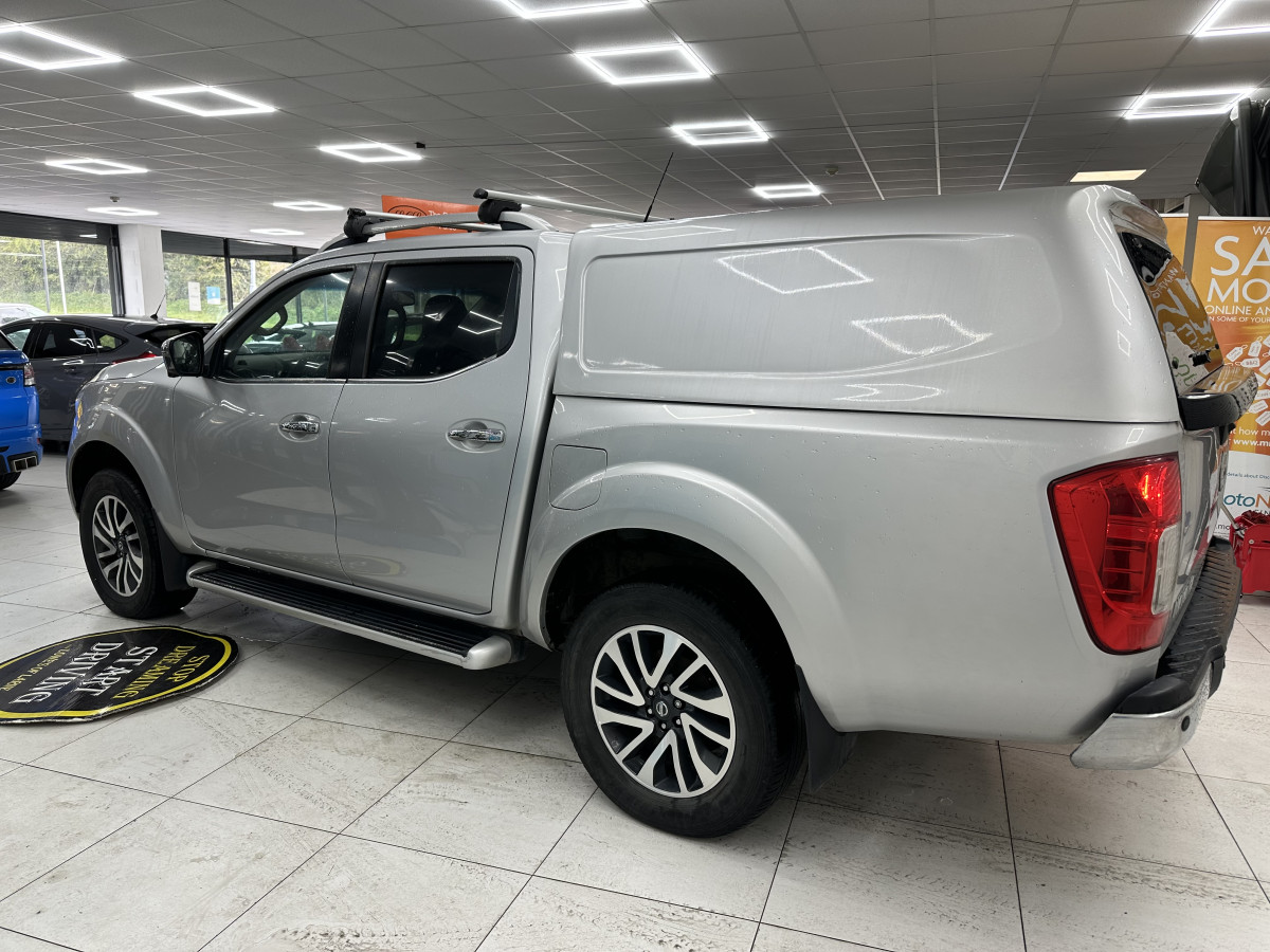2017 (JUNE) NISSAN NAVARA 2.3 DCi 190 TEKNA DOUBLE CAB PICK-UP AUTOMATIC with ONLY 99K — HEATED LEATHER, SAT NAV —***NO VAT***