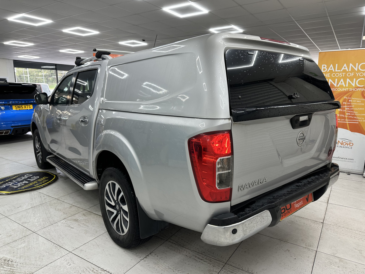 2017 (JUNE) NISSAN NAVARA 2.3 DCi 190 TEKNA DOUBLE CAB PICK-UP AUTOMATIC with ONLY 99K — HEATED LEATHER, SAT NAV —***NO VAT***