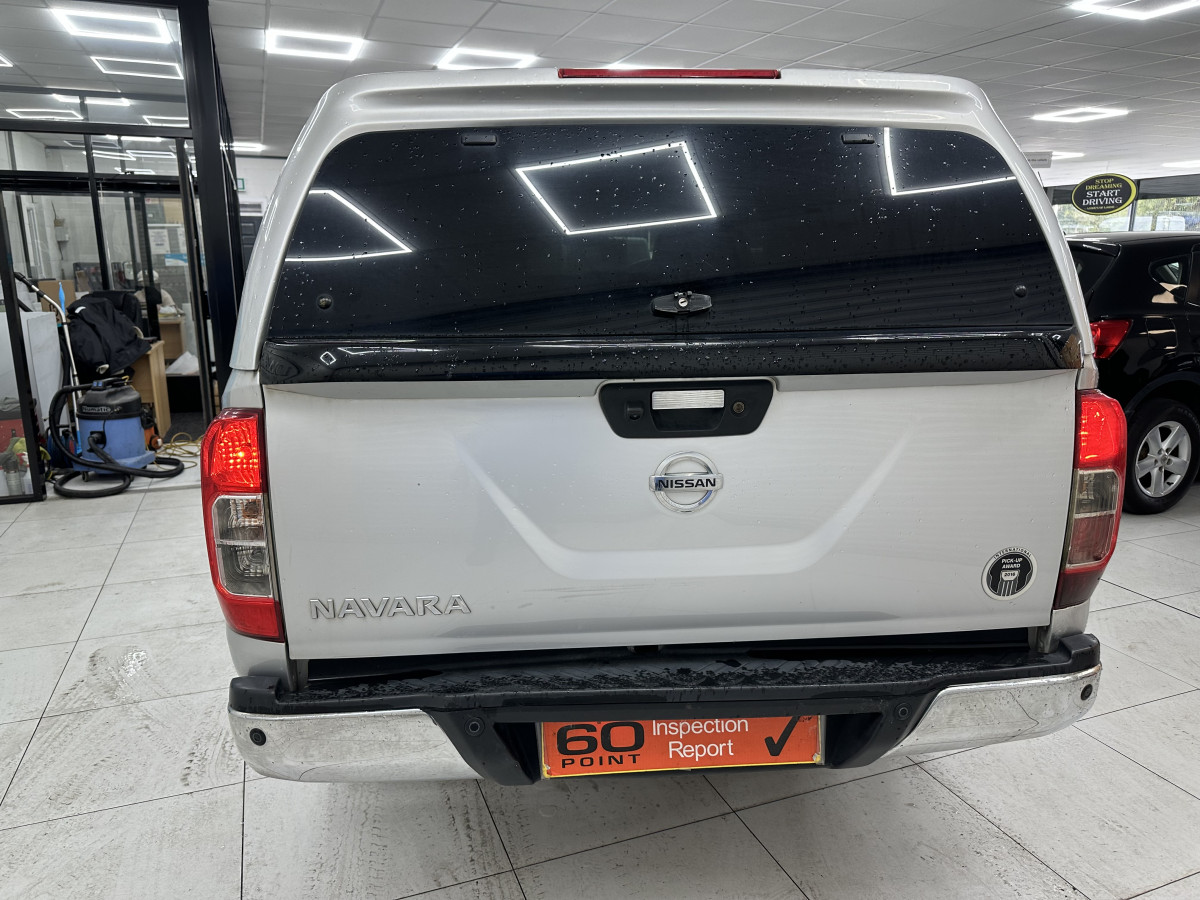 2017 (JUNE) NISSAN NAVARA 2.3 DCi 190 TEKNA DOUBLE CAB PICK-UP AUTOMATIC with ONLY 99K — HEATED LEATHER, SAT NAV —***NO VAT***