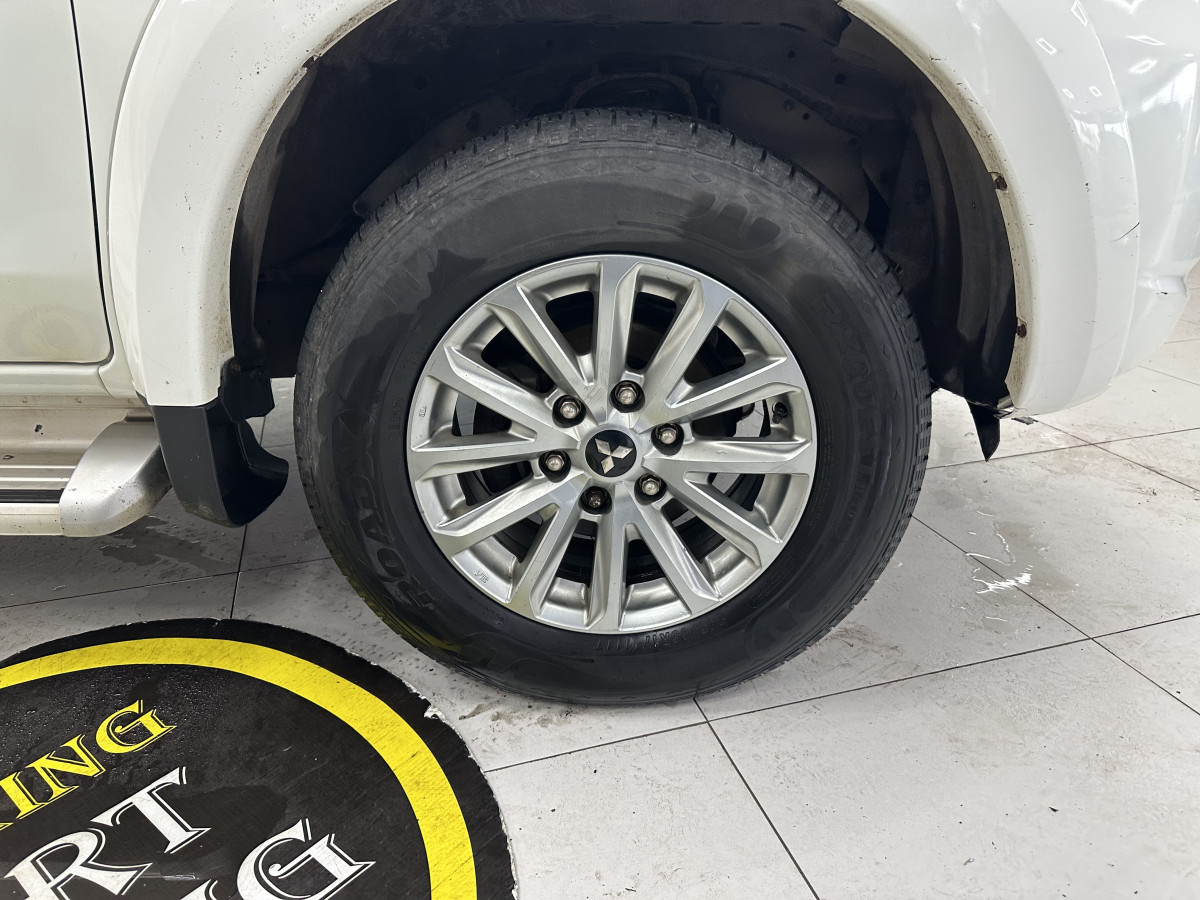 2018 MITSUBISHI L200 DI-D 178 DOUBLE CAB — BLACK LEATHER, SAT NAV, REAR PARKING CAMERA