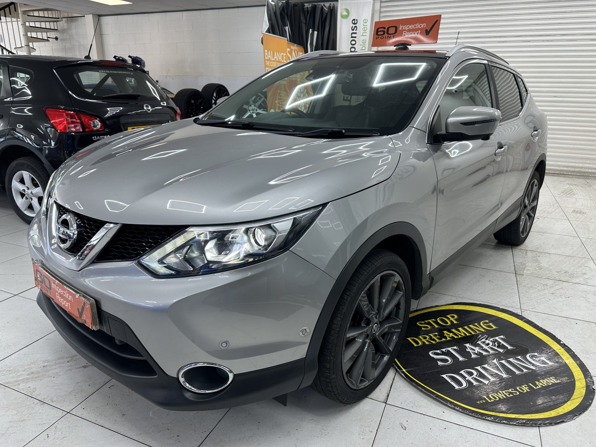 2017 NISSAN QASHQAI 1.5 DCi TEKNA with BLACK LEATHER, SAT NAV & REAR CAMERA — ONLY 79K