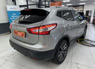 2017 NISSAN QASHQAI 1.5 DCi TEKNA with BLACK LEATHER, SAT NAV & REAR CAMERA — ONLY 79K