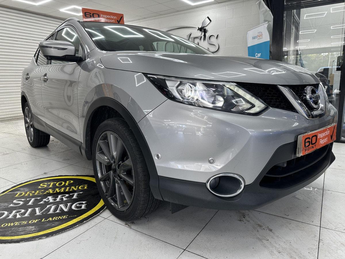 2017 NISSAN QASHQAI 1.5 DCi TEKNA with BLACK LEATHER, SAT NAV & REAR CAMERA — ONLY 79K