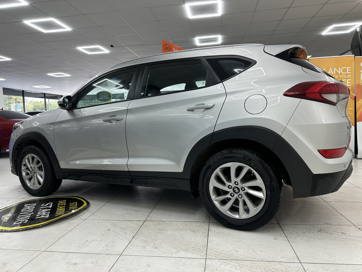 2016 HYUNDAI TUCSON1.7 CRDi SE NAV BlueDRIVE