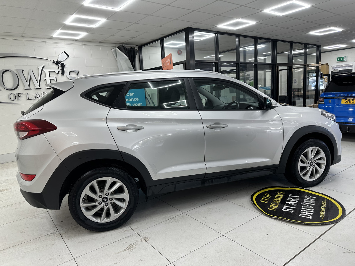 2016 HYUNDAI TUCSON1.7 CRDi SE NAV BlueDRIVE