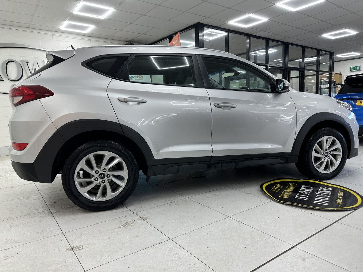 2016 HYUNDAI TUCSON1.7 CRDi SE NAV BlueDRIVE
