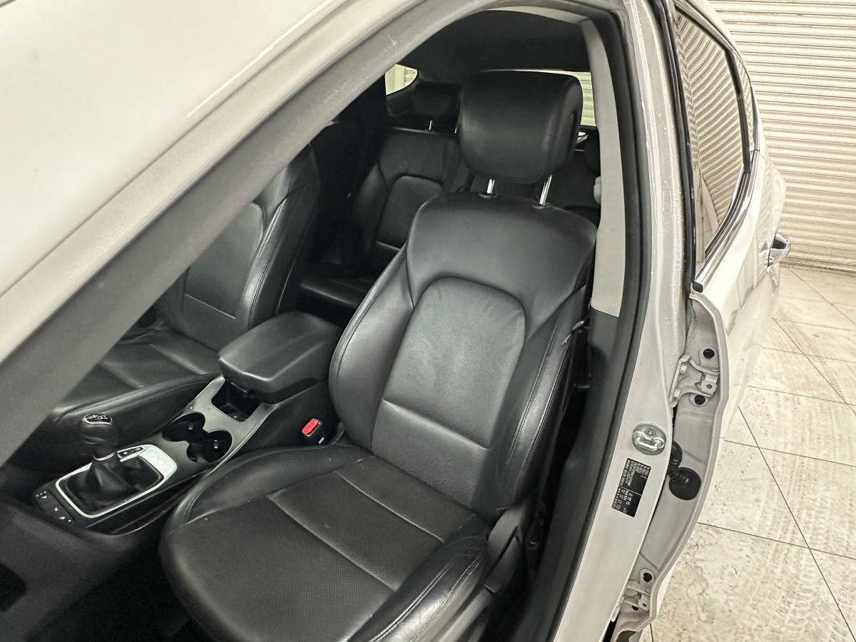 2016 HYUNDAI SANTA FE 2.2 CRDi Blue Drive PREMIUM 7 SEATER — BLACK LEATHER
