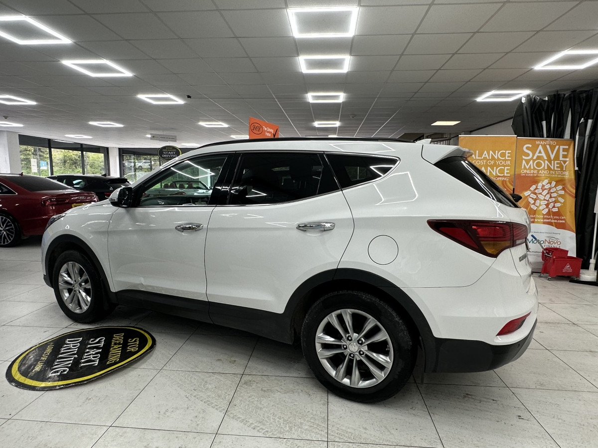 2016 HYUNDAI SANTA FE 2.2 CRDi Blue Drive PREMIUM 7 SEATER — BLACK LEATHER