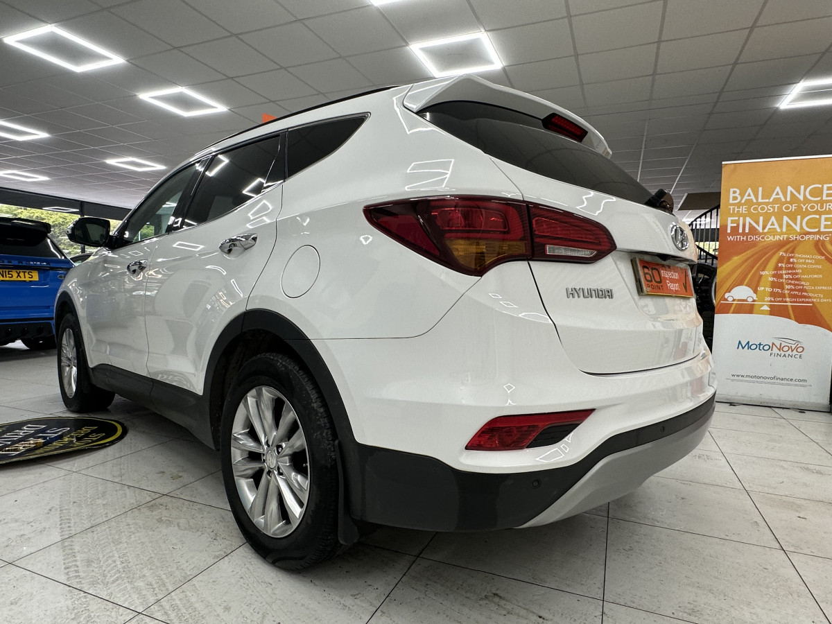 2016 HYUNDAI SANTA FE 2.2 CRDi Blue Drive PREMIUM 7 SEATER — BLACK LEATHER
