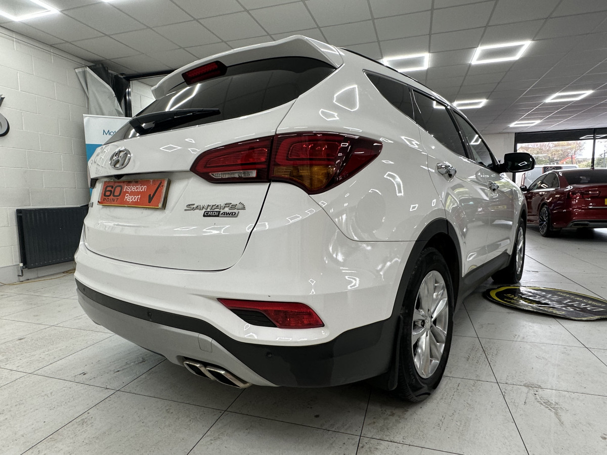 2016 HYUNDAI SANTA FE 2.2 CRDi Blue Drive PREMIUM 7 SEATER — BLACK LEATHER